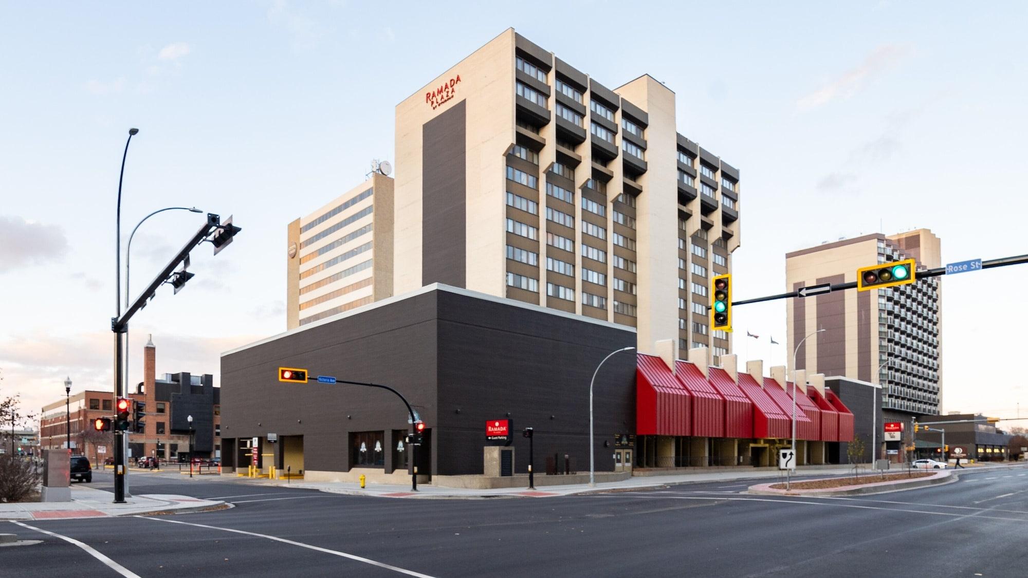 Ramada Plaza By Wyndham Regina Downtown Hotel Exterior photo