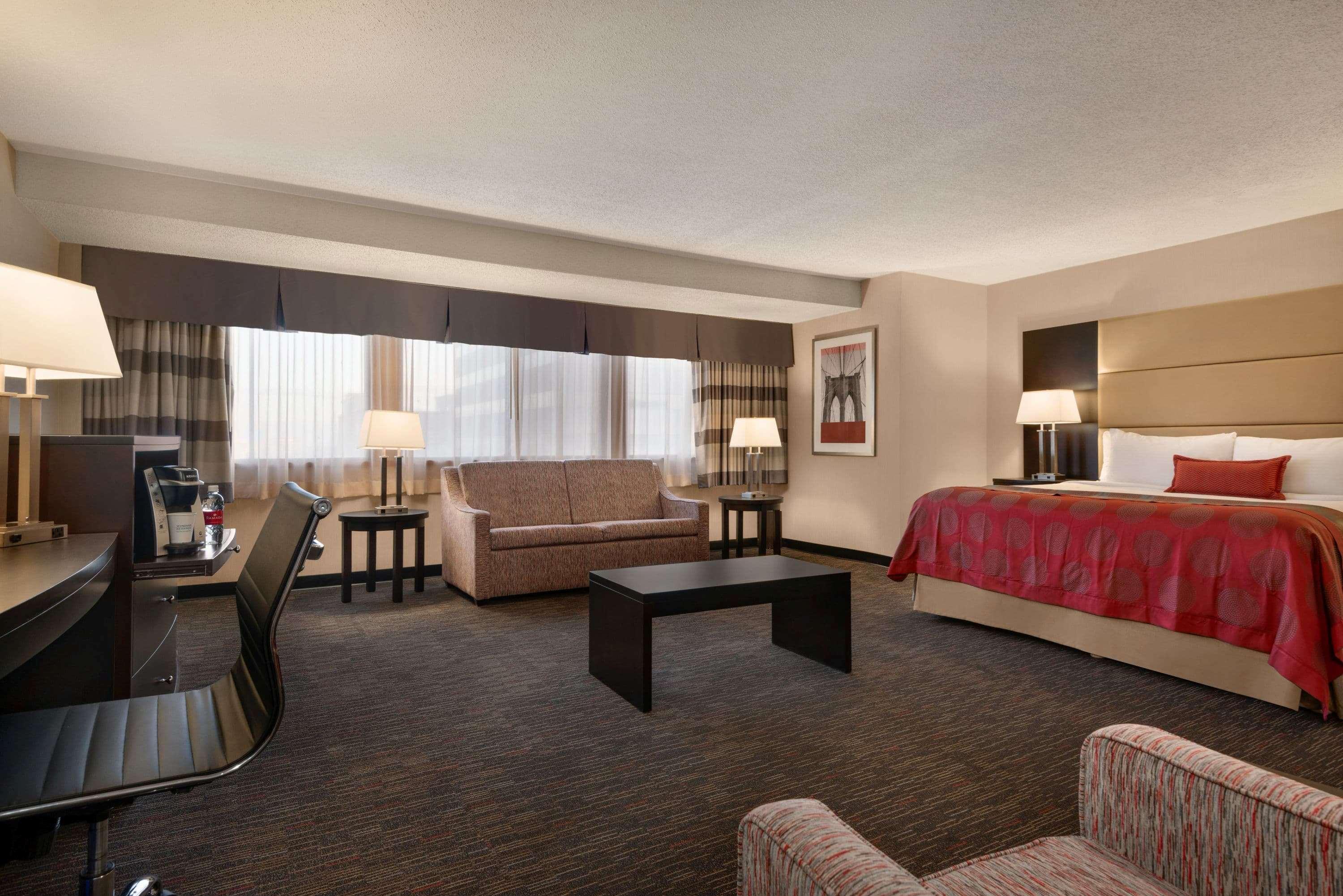Ramada Plaza By Wyndham Regina Downtown Hotel Exterior photo
