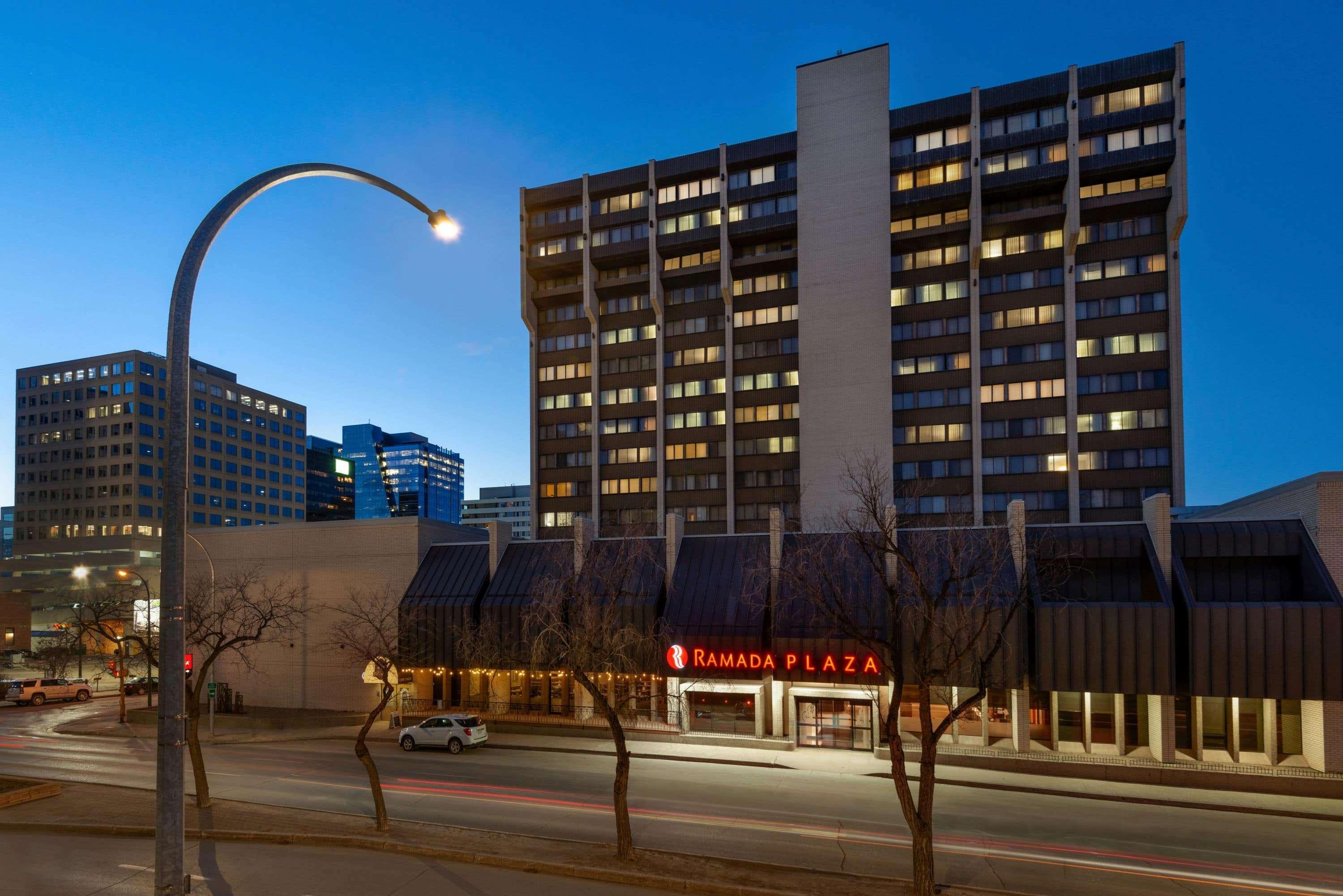 Ramada Plaza By Wyndham Regina Downtown Hotel Exterior photo